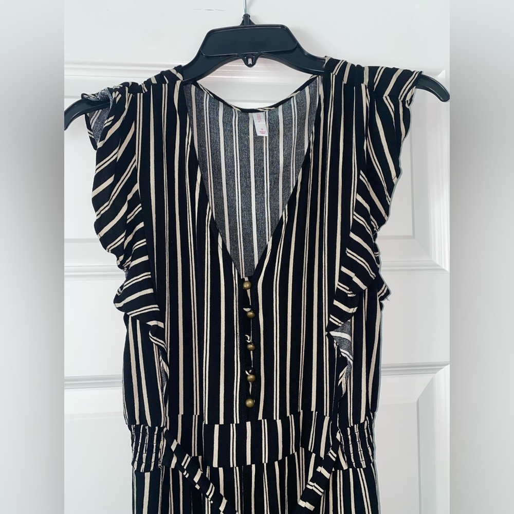 Jumpsuit - Picture 2 of 6